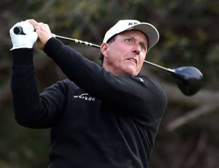 Golfer Phil Mickelson's Wife Diagnosed With Breast Cancer