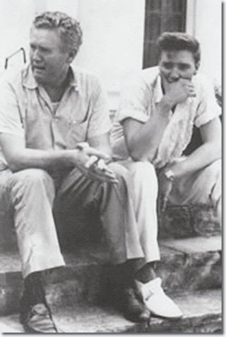 How Did Elvis Mom Die {August 2022} Heartbreaking Story!