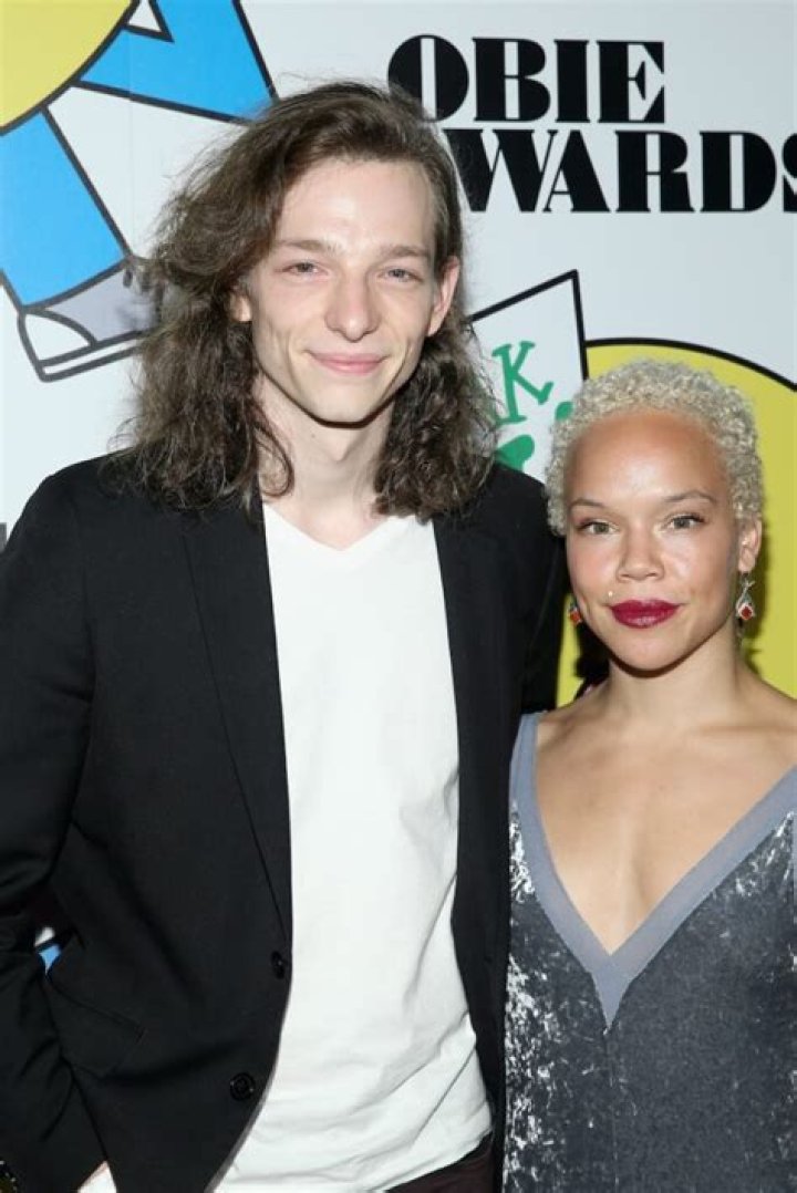 Is Mike Faist Married? Girlfriend, Partner, Family, Net Worth
