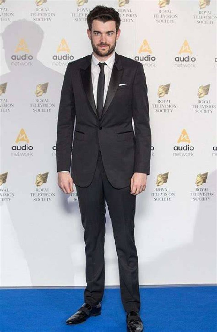 Jack Whitehall Height KnowSize