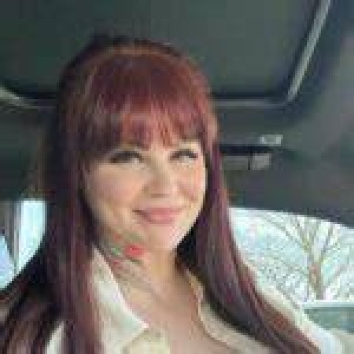 Juliewiththecake Net worth 2023, Height, Weight, Career, Wiki, Bio