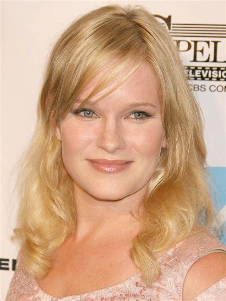 Nicholle Tom Pictures