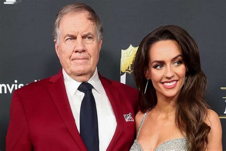 Who Is Bill Belichick's Girlfriend? Meet Linda Holliday! Photo 4222544