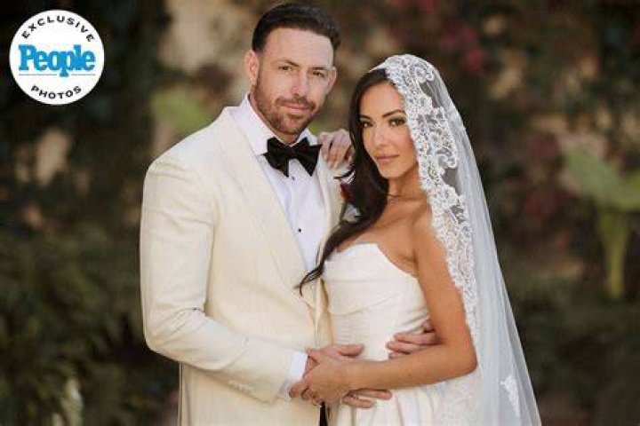Who Is Corey Loftus? His Bio, Charli Age, Net Worth, Height, Job
